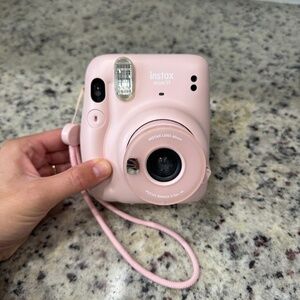 Instax Mini 11 - Film Camera - FILM COVER BROKEN